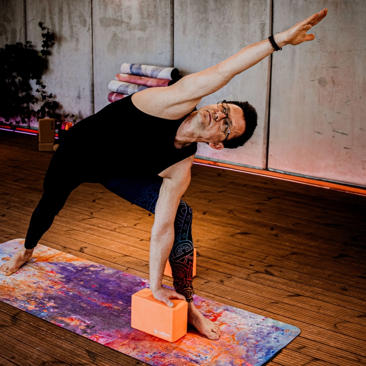 Kostka do jogi yellowBLOCK Yoga EVA, pomarańczowa - akcesoria do jogi